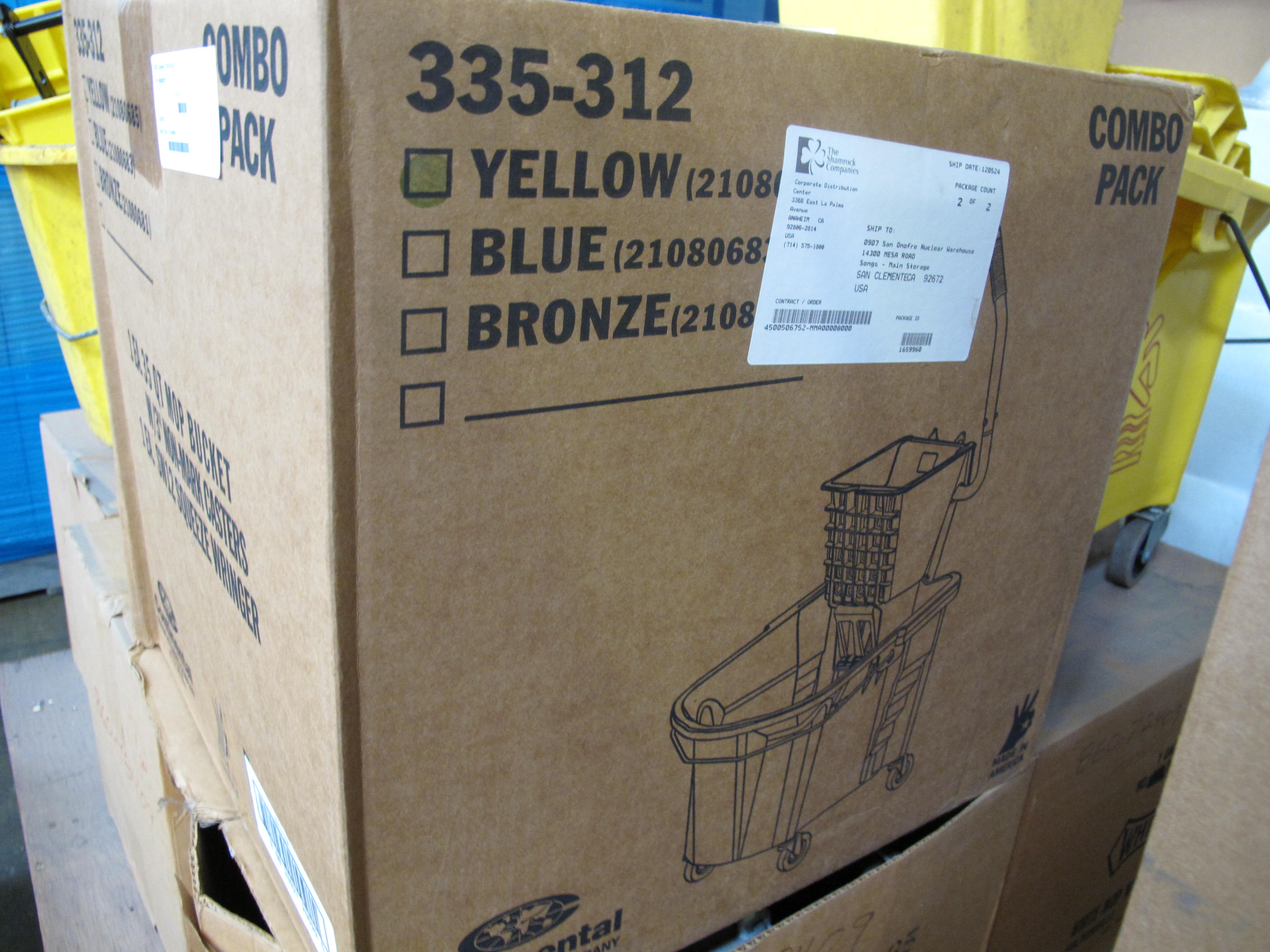 LOT TO INCLUDE:(10) MOP BUCKETS (25) WRINGERS. LOADING & HANDLING FEE $30-4120